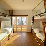 33hostel - Solo Traveller 18 To 35 Only Hostal