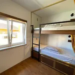 33hostel - Solo Traveller 18 To 35 Only Hostal *