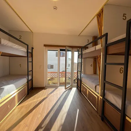 33hostel - Solo Traveller 18 To 35 Only * 巴勒尔
