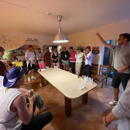 33 - Youth 18 To 35 Only * Балеал