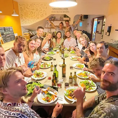 33 - Youth 18 To 35 Only Хостел