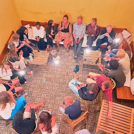 Хостел 33 - Youth 18 To 35 Only