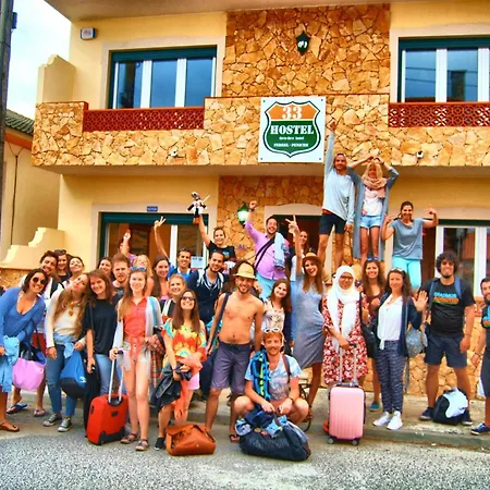 33 - Youth 18 To 35 Only Хостел