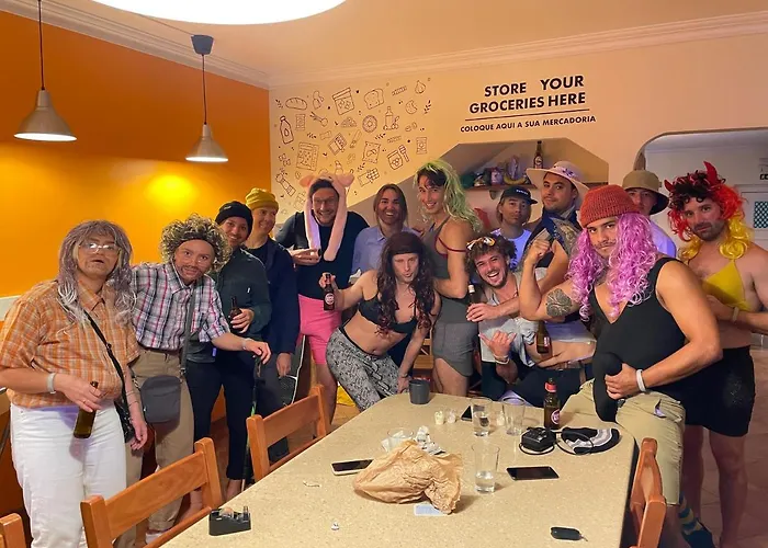 Хостел 33 - Youth 18 To 35 Only