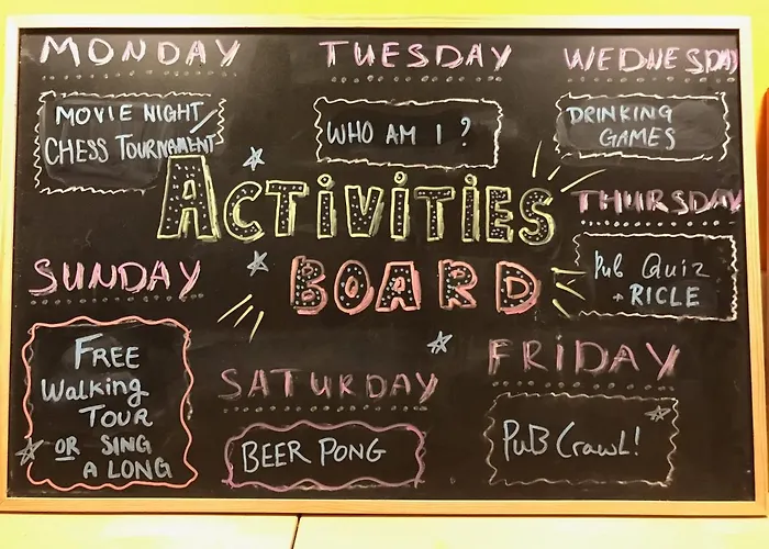 Albergue 33 - Youth 18 To 35 Only Baleal