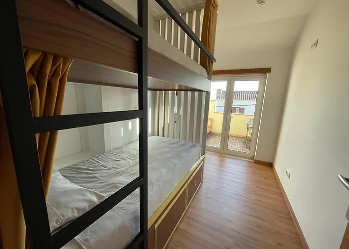 33 - Youth 18 To 35 Only Albergue *