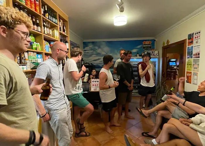 Albergue 33 - Youth 18 To 35 Only