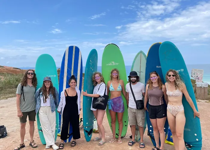 Albergue 33 - Youth 18 To 35 Only Baleal