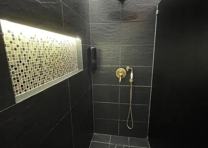 33 - Youth 18 To 35 Only * Baleal