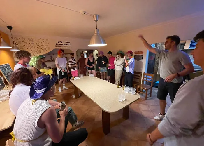 33 - Youth 18 To 35 Only * Балеал