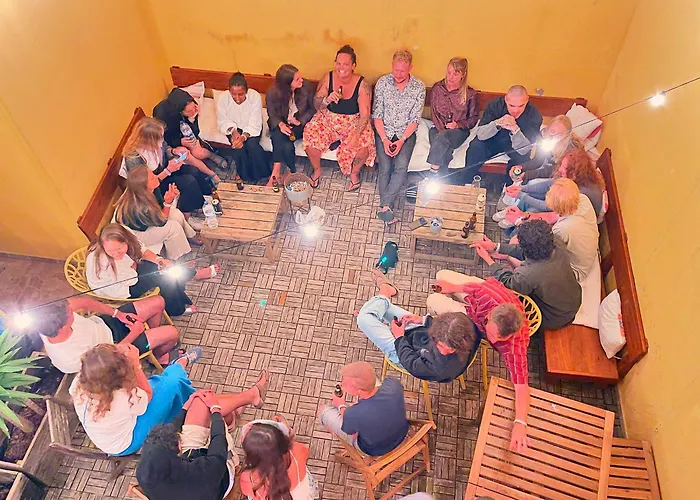 Albergue 33 - Youth 18 To 35 Only